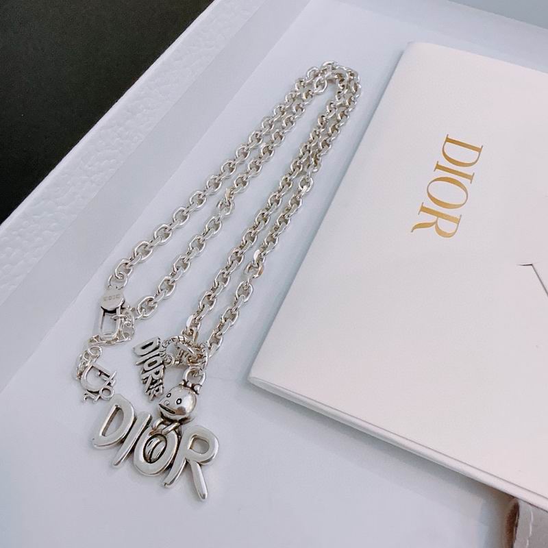 Dior Necklace 06lyr601